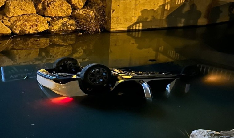 Mersin'de otomobil kanala uçtu, sürücü hayatını kaybetti