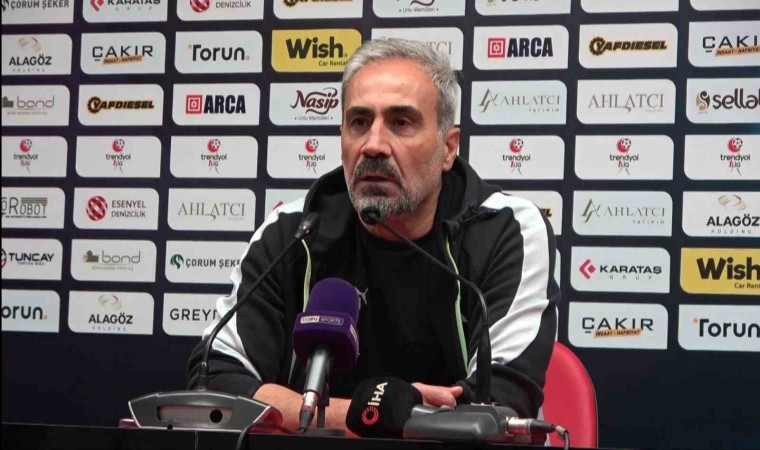 Mustafa Dalcı: ”Sahada oynanan oyunu içerideki futbolcuların belirlemesi gerekiyor”
