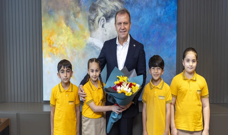 Başkan Seçer, 23 Nisan dolayısıyla çocuklarla bir araya geldi
