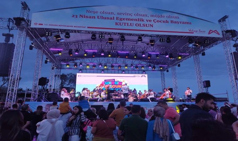 MBB Umut Işığı Çocuk Korosu, Mersin Uluslararası Çocuk Festivali’nde sahne aldı