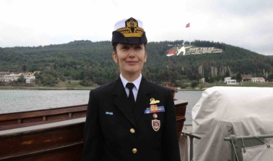 Türkiye’nin ilk kadın amirali Gökçen Fırat: ”Çanakkale Deniz Savaşı, ’Çanakkale Geçilmez’in denizdeki mührü oldu”