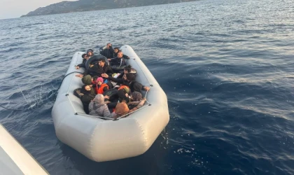 Ayvacık açıklarında 24 kaçak göçmen yakalandı