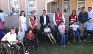 Kızılay’dan Silopi’de 9 engelli çocuğa tekerlekli sandalye